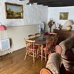 Holiday home La Maison Glycine *