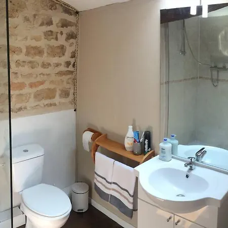 La Maison Glycine Nyaraló La Villedieu