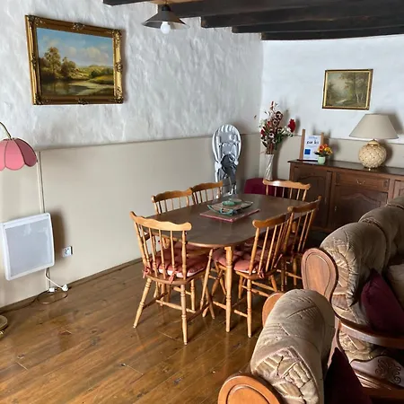 Nyaraló La Maison Glycine *